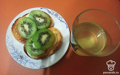 Подавайте порционно с любимыми напитками.