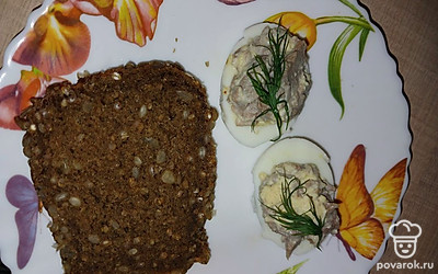 Подайте с ржаным хлебом.