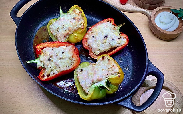 Фаршированный болгарский перец в духовке — Рецепт с фото