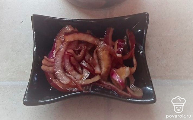 Маринованный красный лук — Рецепт с фото