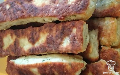 Подать палочки теплыми к чаю.