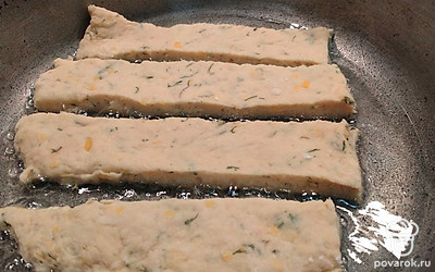 Обжарить на растительном масле с двух сторон.