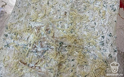 Третий слой — сыр.