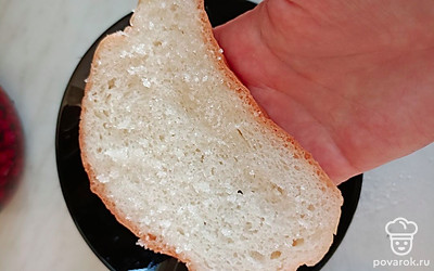 С обеих сторон посыпаем сахаром.