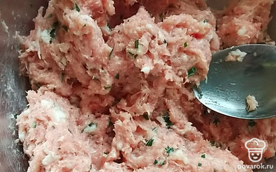 Все хорошо перемешиваем, чтобы масса была мягче и нежнее. 