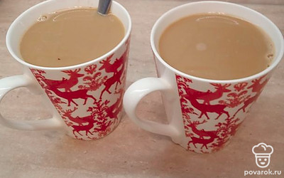 Добавим в кофе молоко. 