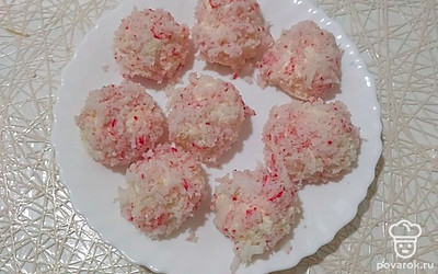 Закуска получается очень нежная и вкусная, подойдет к любым мясным блюдам.