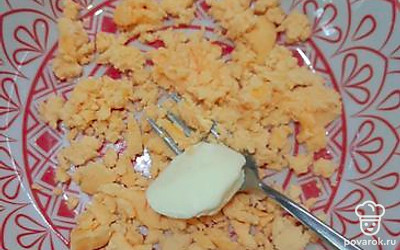 Добавить сливочное масло. 