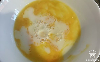 Добавить молоко.