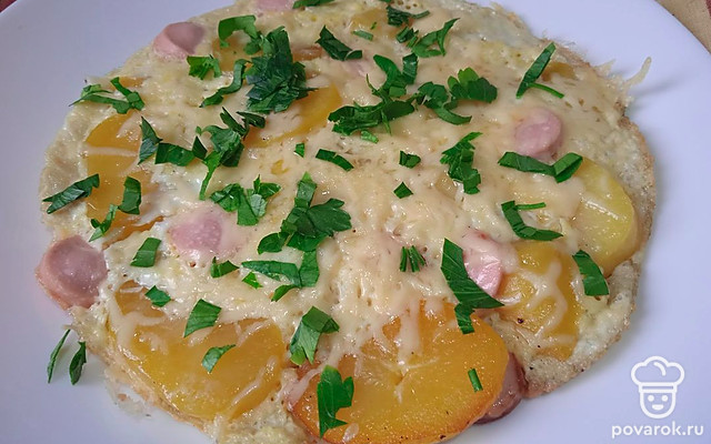 Испанская тортилья с сосиской и сыром — Рецепт с фото