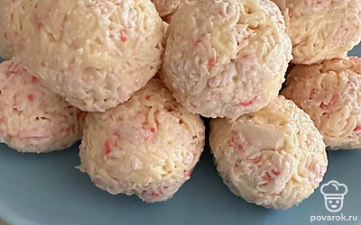 Подаем к горячему мясу.