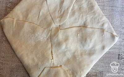 Сделать конверт и немного раскатать.