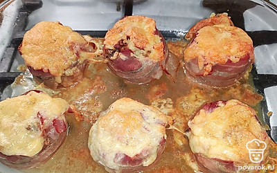 Грибочки готовы. Подать на блюде.