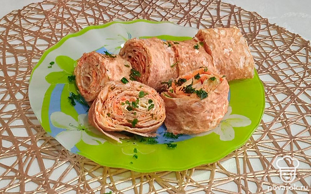 Закуска из лаваша с морковью и зеленью — Рецепт с фото