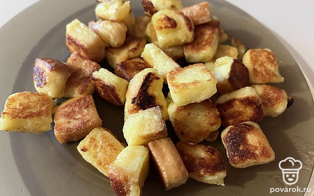 Сладкие мини-гренки из тостового хлеба к завтраку — Рецепт с фото