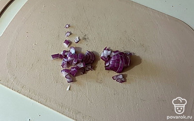 И нарежьте мелким кубиком. 