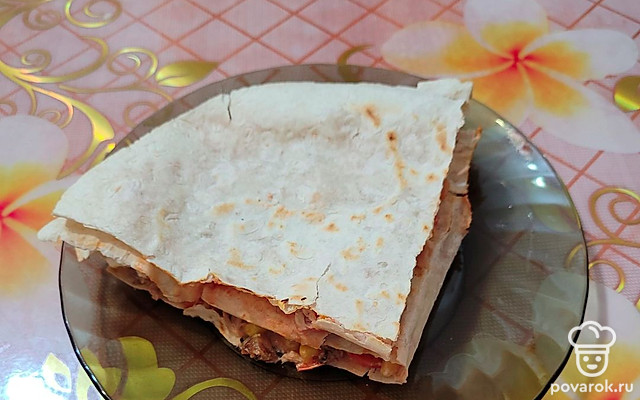 Кесадилья с курицей, помидором и кукурузой — Рецепт с фото