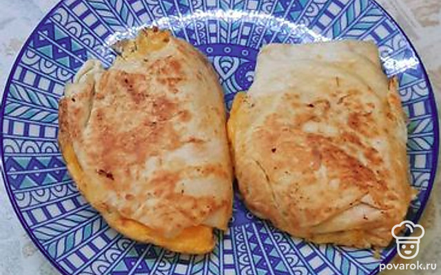 Помидор и сыр в лаваше и яичном кляре — Рецепт с фото