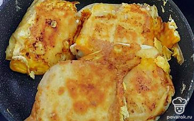 Обжарить с одной и другой стороны. 