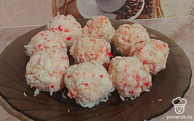 Крабовые шарики как рафаэлло — Рецепт с фото
