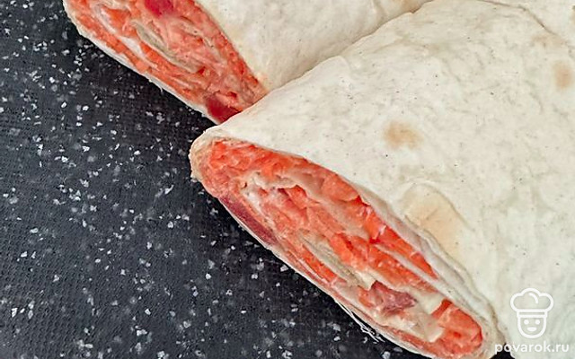 Рулет с морковью и помидором — Рецепт с фото