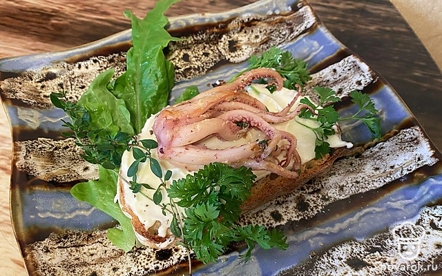 Брускетта с осьминогом — Рецепт с фото