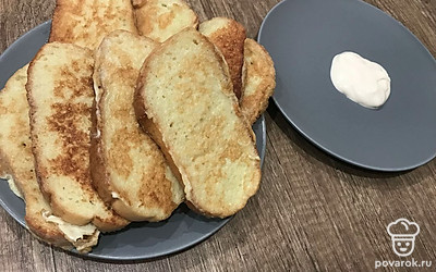 Подавайте обязательно со сметаной.