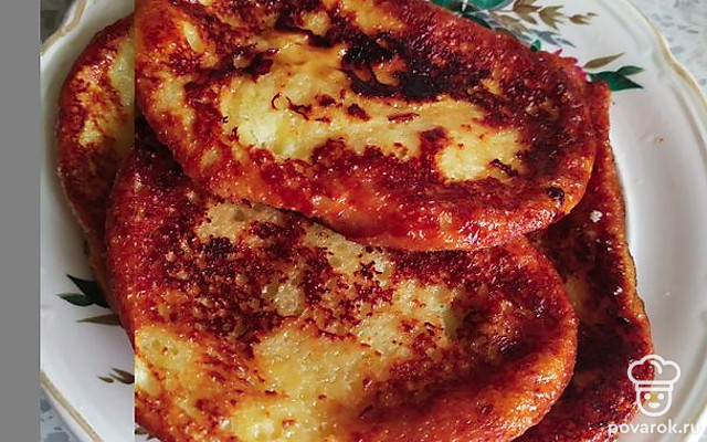 Сладкие гренки с яйцом, молоком и сахаром — Рецепт с фото