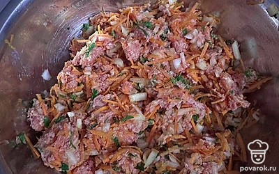 Добавляем морковь.