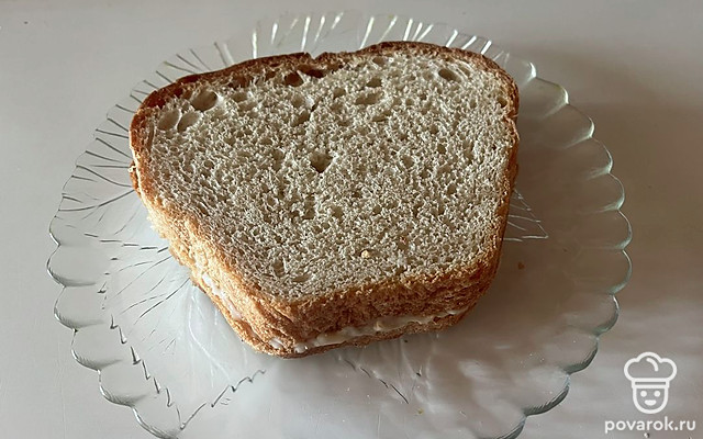 Хрустящий тост под утюгом с печенью минтая. — Рецепт с фото