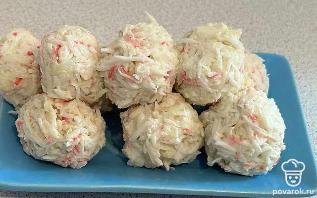 Крабовые «Бомбочки» с сыром — Рецепт с фото