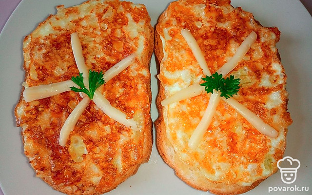 Гренки с репчатым луком и сыром — Рецепт с фото