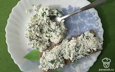 Намазываем на хлебцы и подаем. Приятного аппетита. 