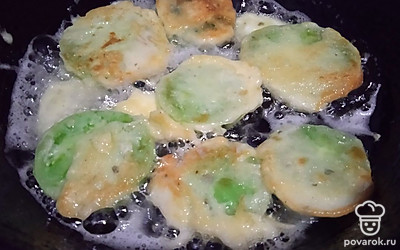 Обжарьте с двух сторон до золотистого цвета.