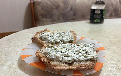 Подавайте к столу сразу после приготовления. 