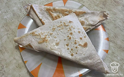 Подавайте к столу в горячем виде сразу после приготовления. 