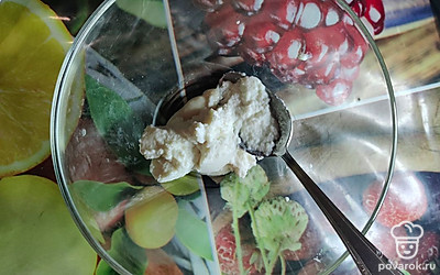 Добавьте сыр.