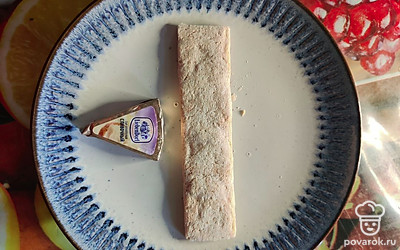 Возьмите сливочный сыр. 