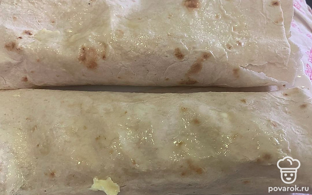 Рулетики на завтрак из лаваша — Рецепт с фото