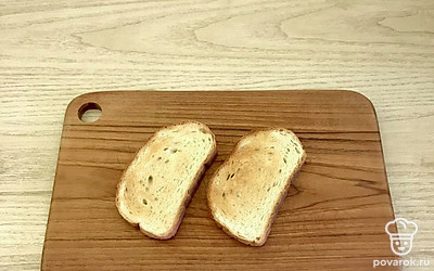 Хлеб подсушить в тостере.