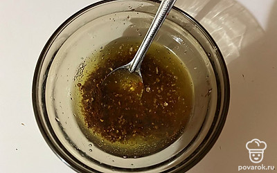 Перемешайте маринад до однородности. 