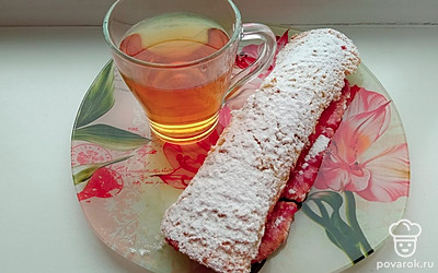 Подавайте, посыпав сахарной пудрой, к чаю или другому напитку.