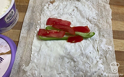 Выкладываем начинку.