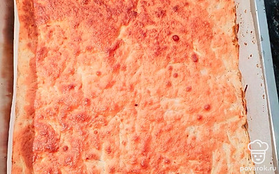 Выпекать в разогретой до 180 градусов духовке. Время выпечки 15-20 минут. 
