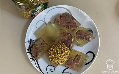 Блюдо напитывается вкусом горчицы, но сверху обязательно кладем свежую порцию. Приятного аппетита!