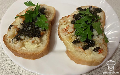 Подавайте порционно, украсив веточкой петрушки. Приятного аппетита!