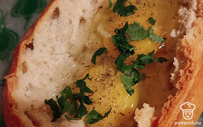 Посыпаем зеленью, специями, столько, сколько любите.