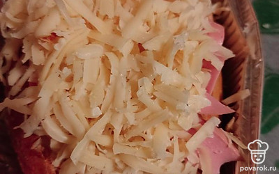 Ставим в форму и в духовку на полчаса.