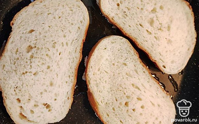 Обжарить 5-7 минут до готовности. Сначала 3 минуты вниз начинкой, а далее подрумянить корочку. Приятного аппетита