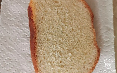 Возьмите ломтик хлеба.